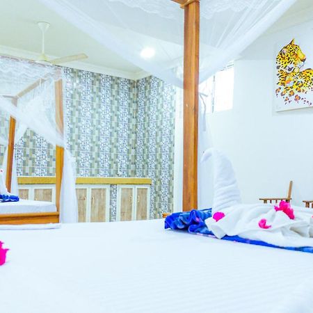 Sands Inn Hotel Pwani Mchangani Exterior photo