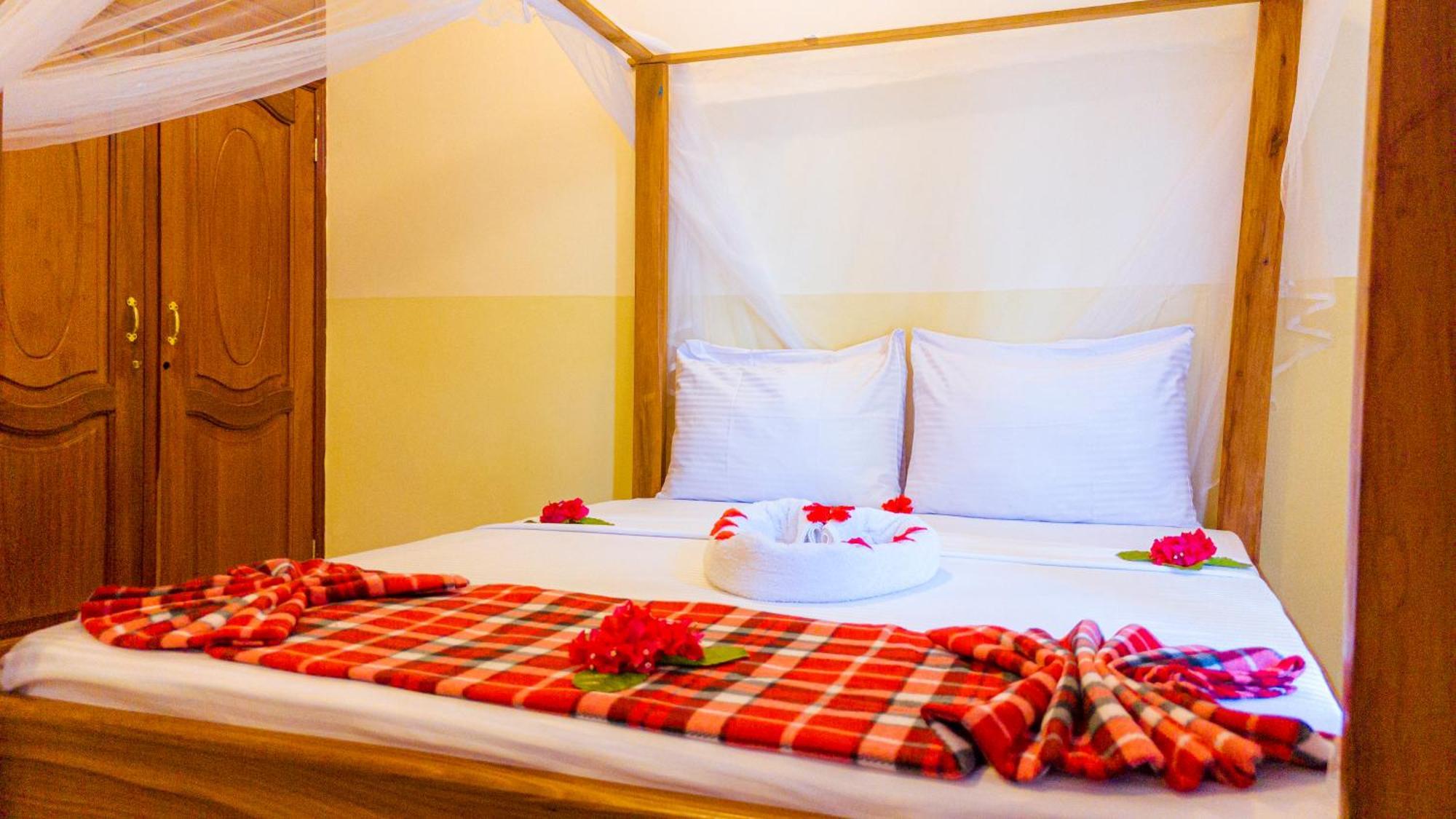 Sands Inn Hotel Pwani Mchangani Exterior photo